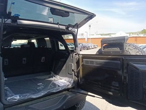 New 2026 Ford Bronco Raptor image 30