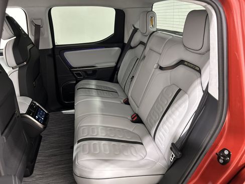 Used 2022 Rivian R1T Adventure AWD/4WD image 21