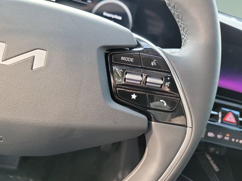 New 2026 Kia Niro Wind FWD image 25
