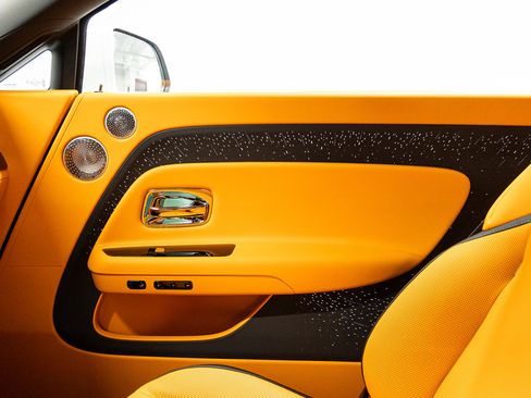 New 2026 Rolls-Royce Spectre image 23