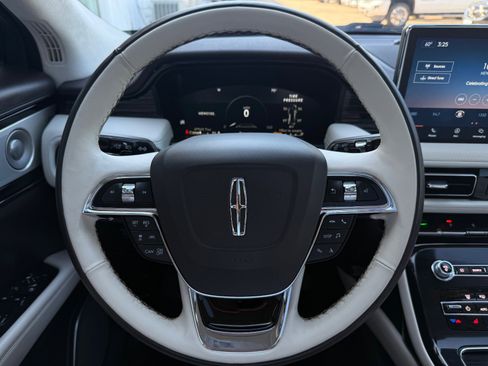 Used 2022 Lincoln Nautilus Black Label w/ Class II Trailer Tow Package image 20