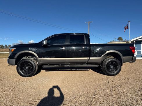 Used 2016 Nissan Titan Platinum Reserve image 4