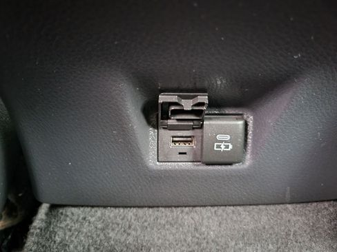 Used 2025 Toyota Camry LE image 23