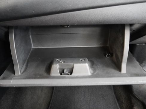 Used 2012 Chrysler 200 Limited FWD image 22