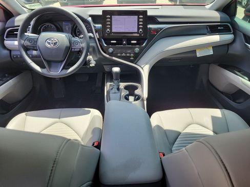 Used 2021 Toyota Camry SE FWD image 15