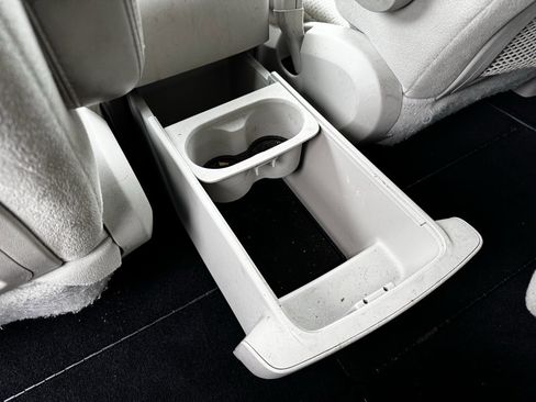 Used 2012 Dodge Grand Caravan SXT image 8