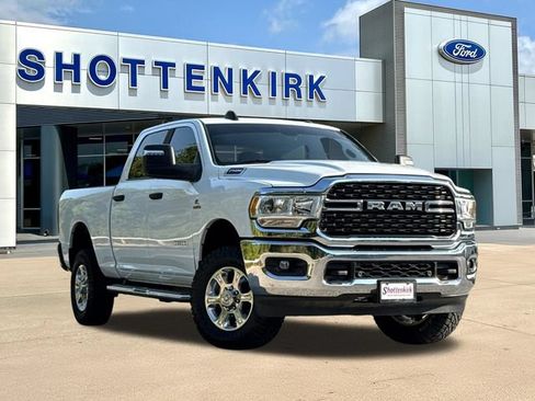 Used 2024 RAM 2500 Big Horn w/ Off Road Package AWD/4WD image 1