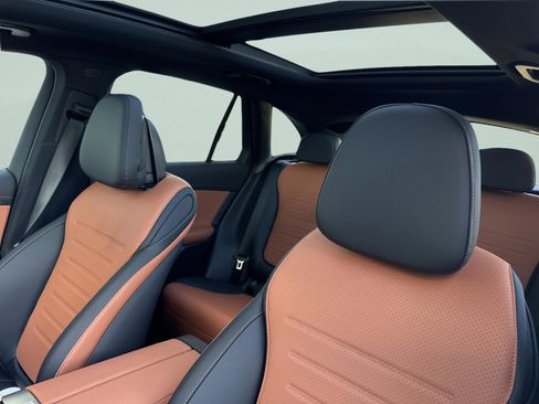 New 2026 Mercedes-Benz GLC 300 image 39