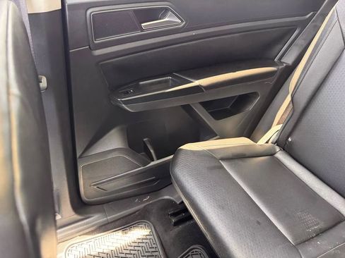 Used 2018 Volkswagen Atlas SEL FWD image 12