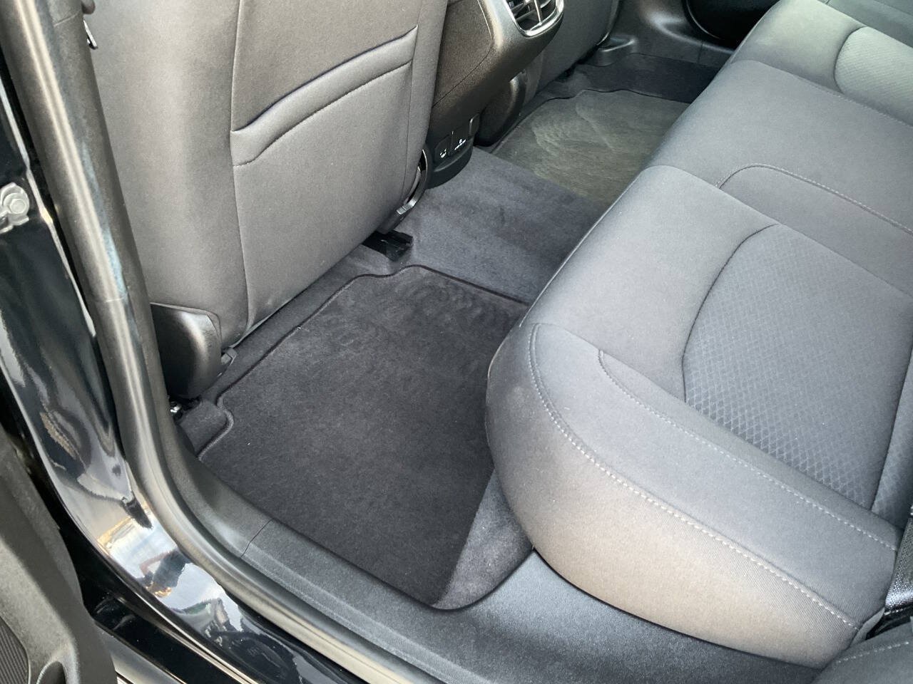 Used 2018 Chevrolet Malibu LT FWD image 28