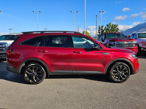 Used 2023 Kia Sorento SX Prestige image 2