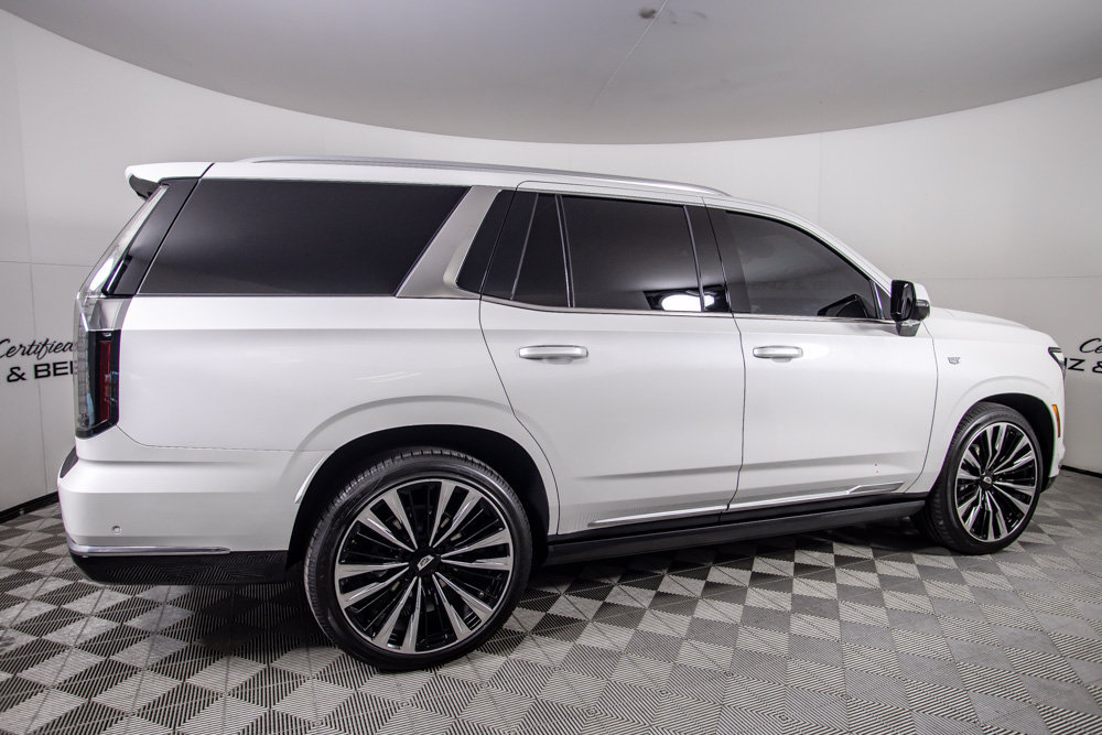 Used 2025 Cadillac Escalade Premium Luxury Platinum w/ LPO, Floor Liner Package AWD/4WD image 4