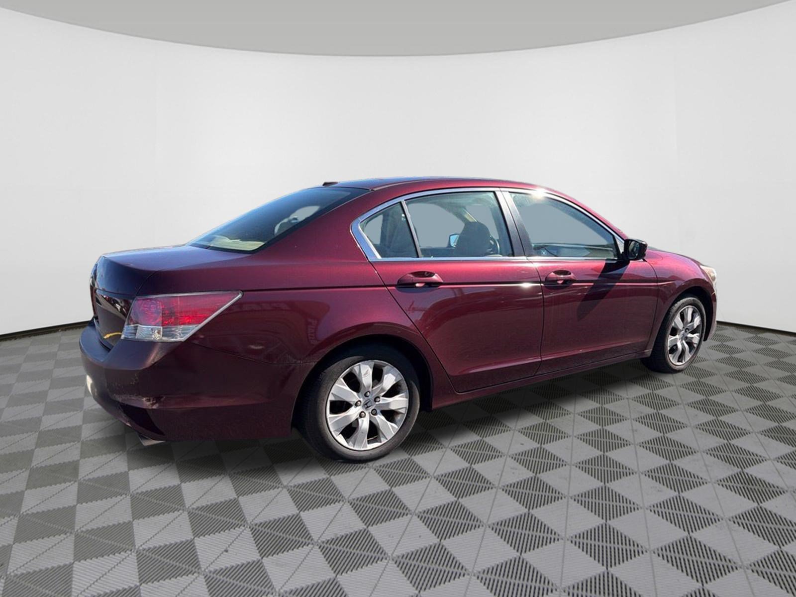 Used 2010 Honda Accord EX-L image 6