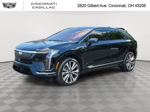 Certified 2025 Cadillac Optiq Luxury 2 AWD/4WD image 1