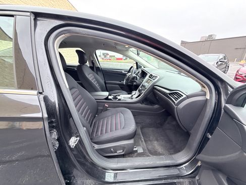 Used 2015 Ford Fusion SE w/ Equipment Group 201A image 15