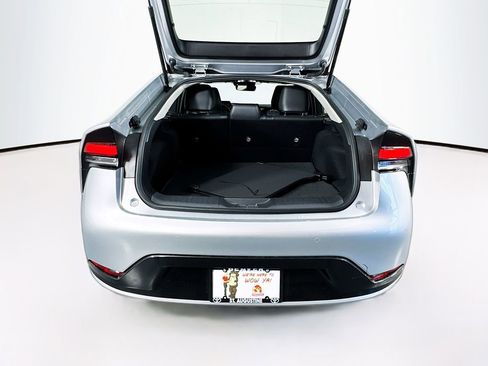 Used 2025 Toyota Prius XLE image 30