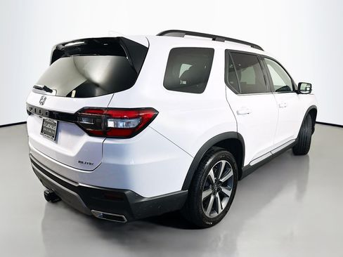 Used 2024 Honda Pilot Elite image 7