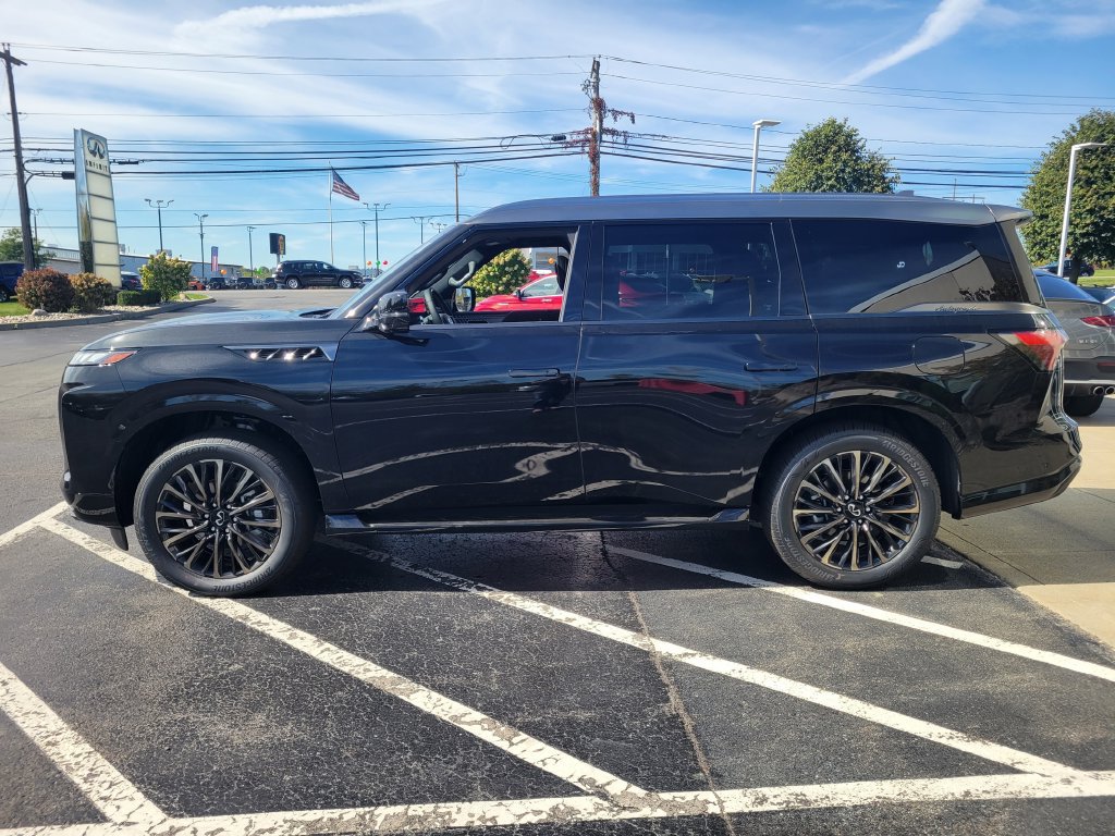 New 2026 INFINITI QX80 Autograph w/ Premium Cargo Package AWD/4WD image 9