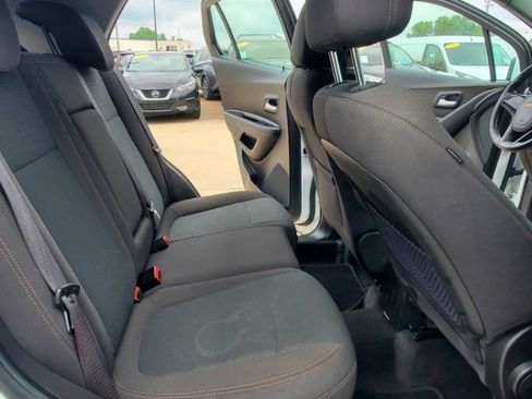 Used 2018 Chevrolet Trax LS AWD/4WD image 17
