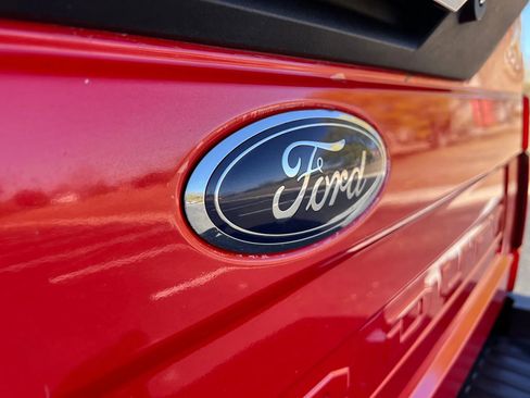 Used 2021 Ford F350 Lariat w/ Chrome Package image 21