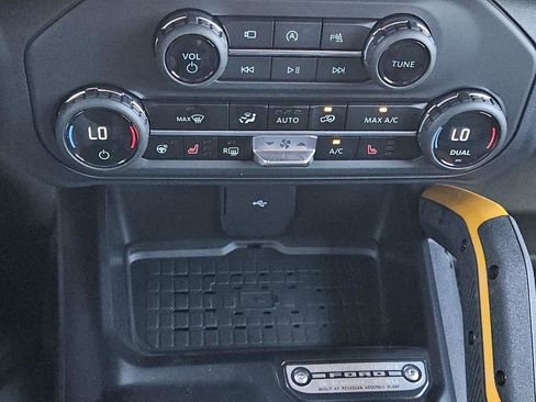 Used 2024 Ford Bronco Badlands AWD/4WD image 15