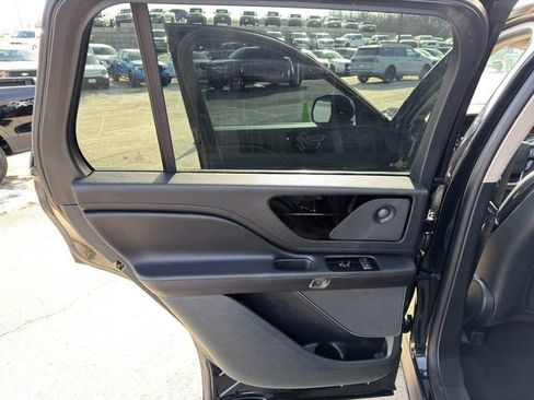 Used 2023 Lincoln Aviator Reserve w/ Equipment Group 201A image 21