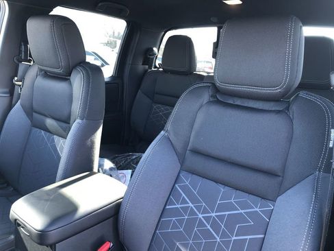 New 2026 Nissan Frontier SV w/ SV Convenience Package AWD/4WD image 21