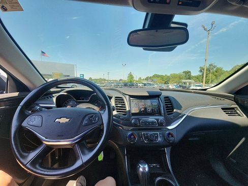 Used 2017 Chevrolet Impala LT w/ Leather Package FWD image 16