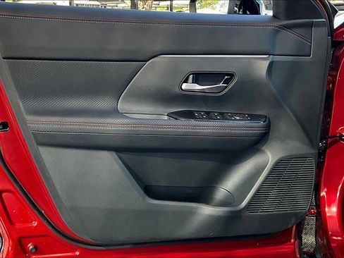 New 2026 Nissan Kicks SR w/ SR Premium Package image 10