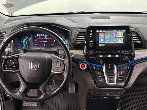 Used 2022 Honda Odyssey Touring image 9