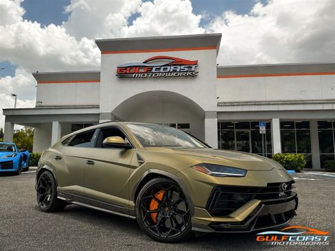 Used 2024 Lamborghini Urus Performante AWD/4WD image 1