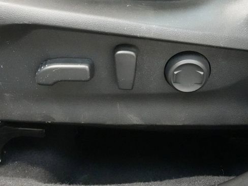 Used 2023 Subaru Forester Premium image 16