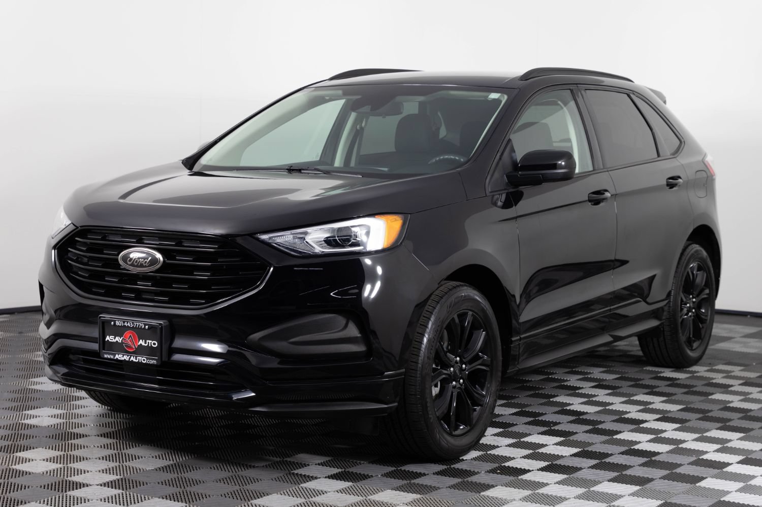 Used 2022 Ford Edge SE w/ Black Appearance Package AWD/4WD image 2