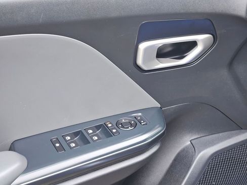 Used 2025 Kia K4 LXS image 14