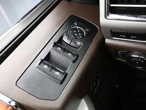Used 2015 Ford F150 King Ranch w/ Equipment Group 601A Luxury AWD/4WD image 25