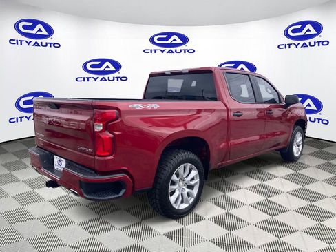 Used 2020 Chevrolet Silverado 1500 Custom w/ Custom Value Package AWD/4WD image 3