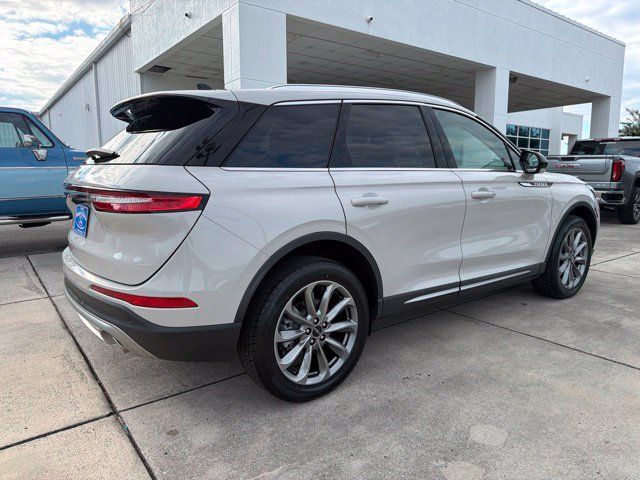 Used 2022 Lincoln Corsair FWD w/ Premium Package image 7
