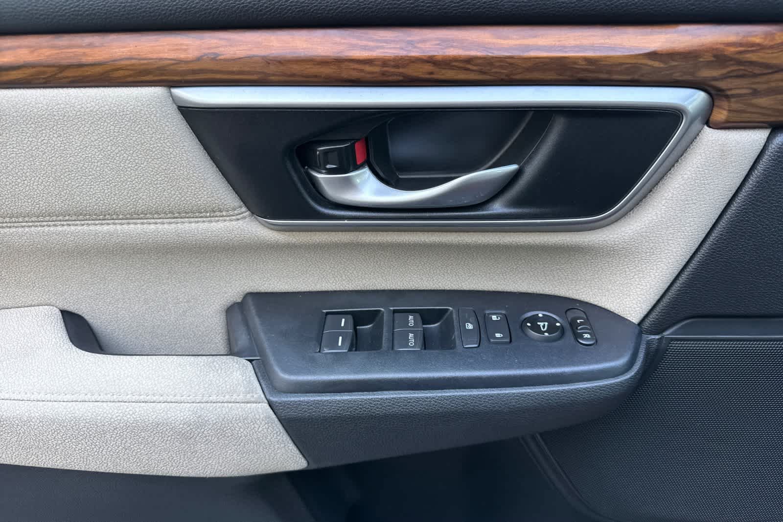 Used 2018 Honda CR-V EX image 12