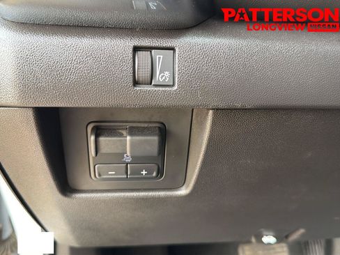 Used 2024 GMC Canyon Elevation w/ Convenience Package AWD/4WD image 9