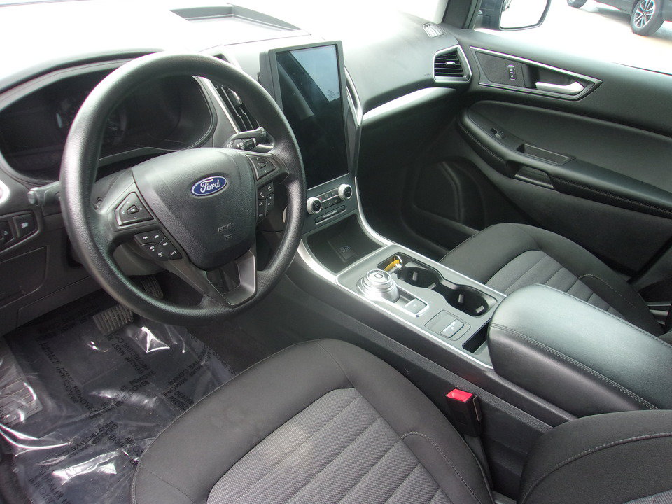 Used 2024 Ford Edge SE AWD/4WD image 8