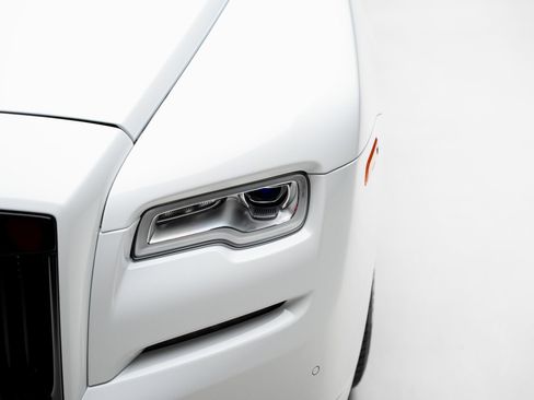 Used 2020 Rolls-Royce Wraith image 10