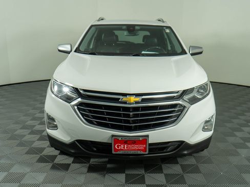 Used 2018 Chevrolet Equinox Premier image 2