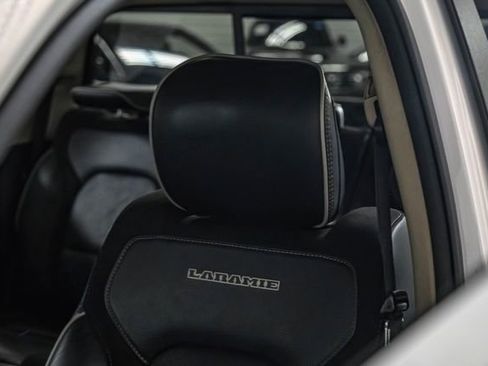 Used 2020 RAM 1500 Laramie AWD/4WD image 32