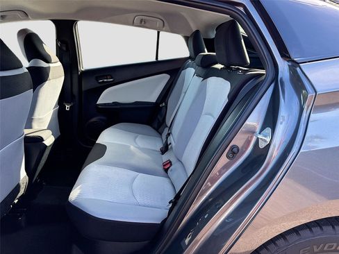 Used 2018 Toyota Prius Two w/ Prius Two Safety Plus Package FWD image 22