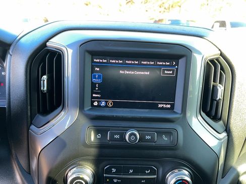 Used 2022 GMC Sierra 3500 Pro w/ Convenience Package image 18