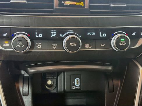 Used 2020 Honda Accord Touring image 23
