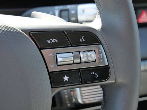 Certified 2025 Hyundai Ioniq 5 SEL image 32