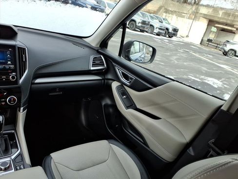 Used 2020 Subaru Forester Limited image 16