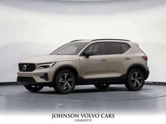 New 2026 Volvo XC40 B5 Core video 1