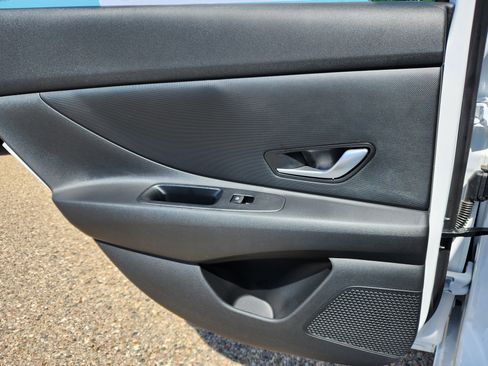 New 2025 Hyundai Elantra Blue image 11
